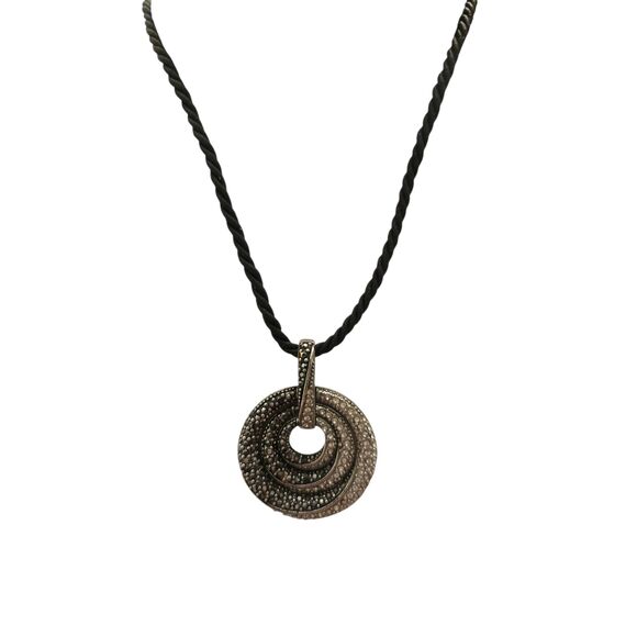Lia Sophia Women's Black/White Rhinestone Circle Pendant & Necklace - Picture 1 of 3